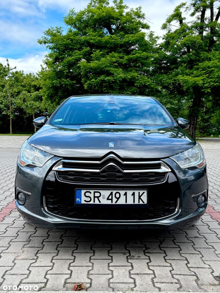Citroën DS4 e-HDi 115 ETG6 SoChic - 12