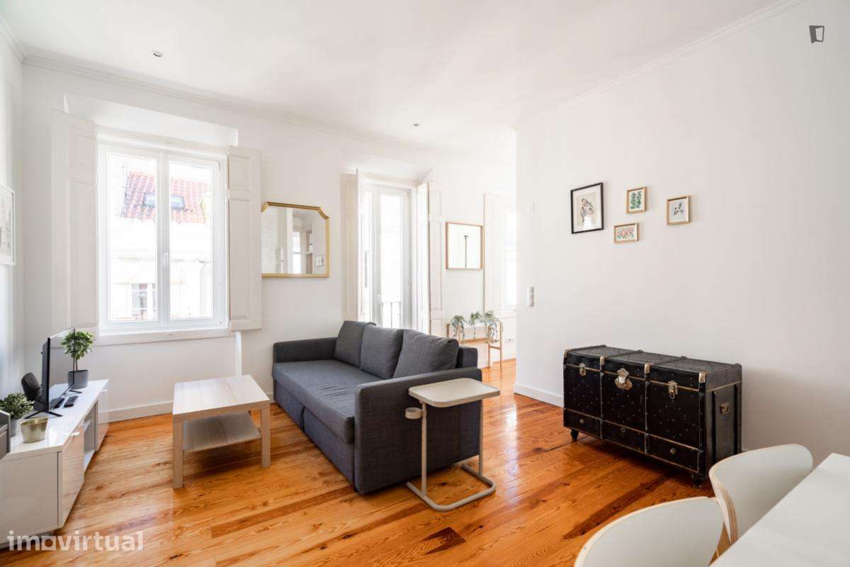 Apartamento com 1 quartos - localizado em Estrela Lisbon - Grande imagem: 2/20
