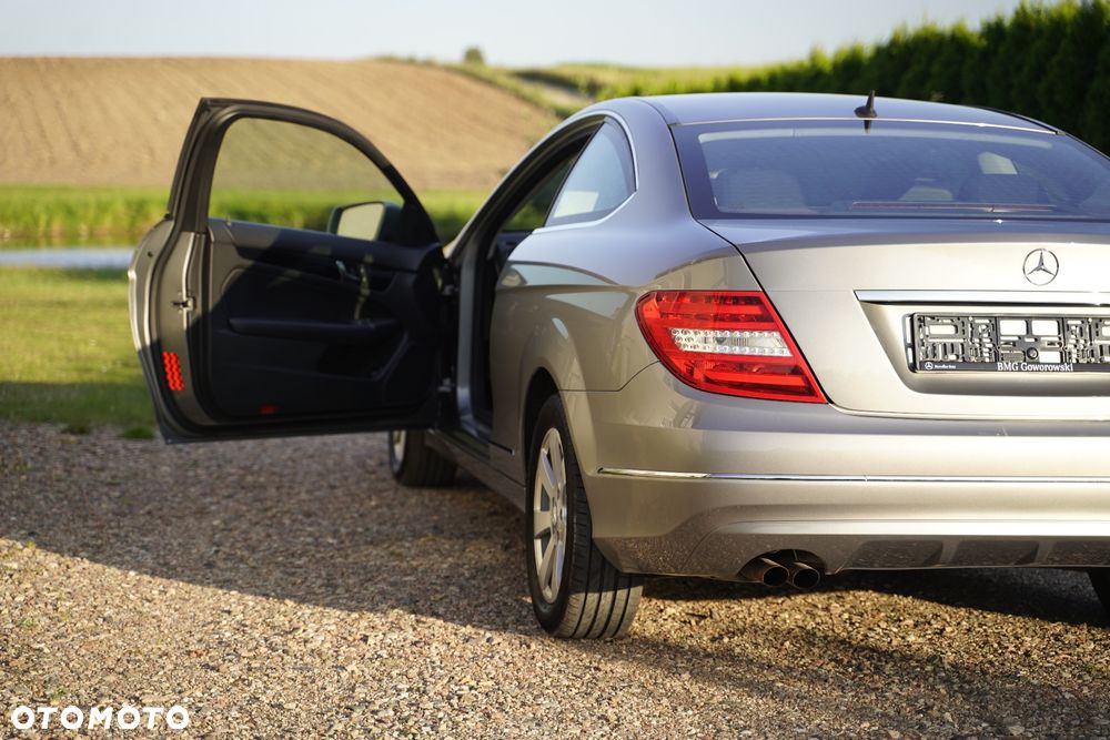 Mercedes-Benz Klasa C 180 BlueEFFICIENCY - 15