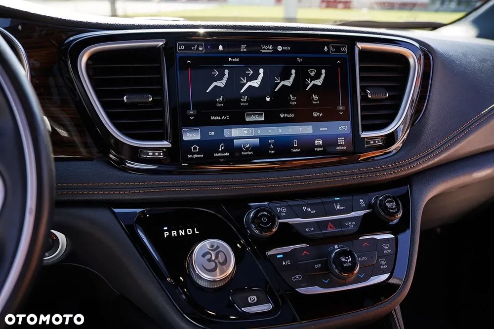 Chrysler Pacifica - 9