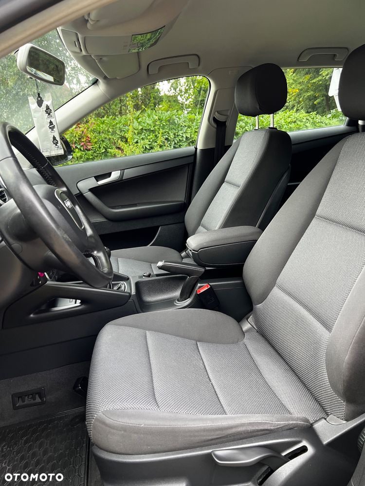 Audi A3 Sportback 1.6 Ambiente - 12