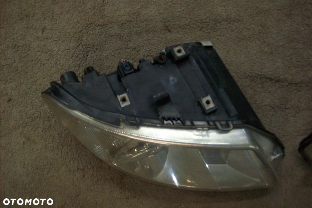 LAMPY PRZEDNIE LEWA I PRAWA CHRYSLER GRAN VOJAGER 4 LIFT ROK 04/07 EUROPA - 5