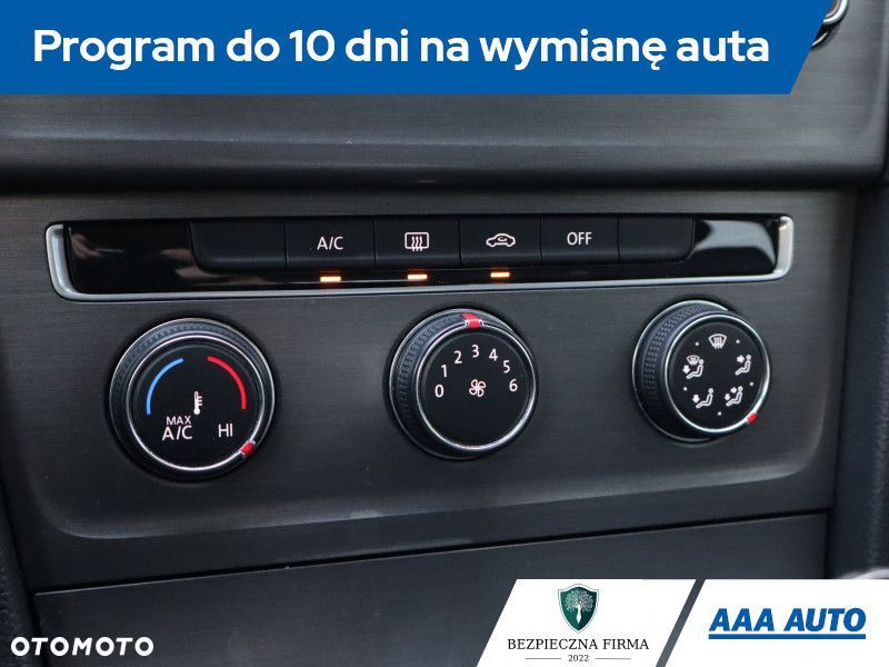 Volkswagen Golf - 19