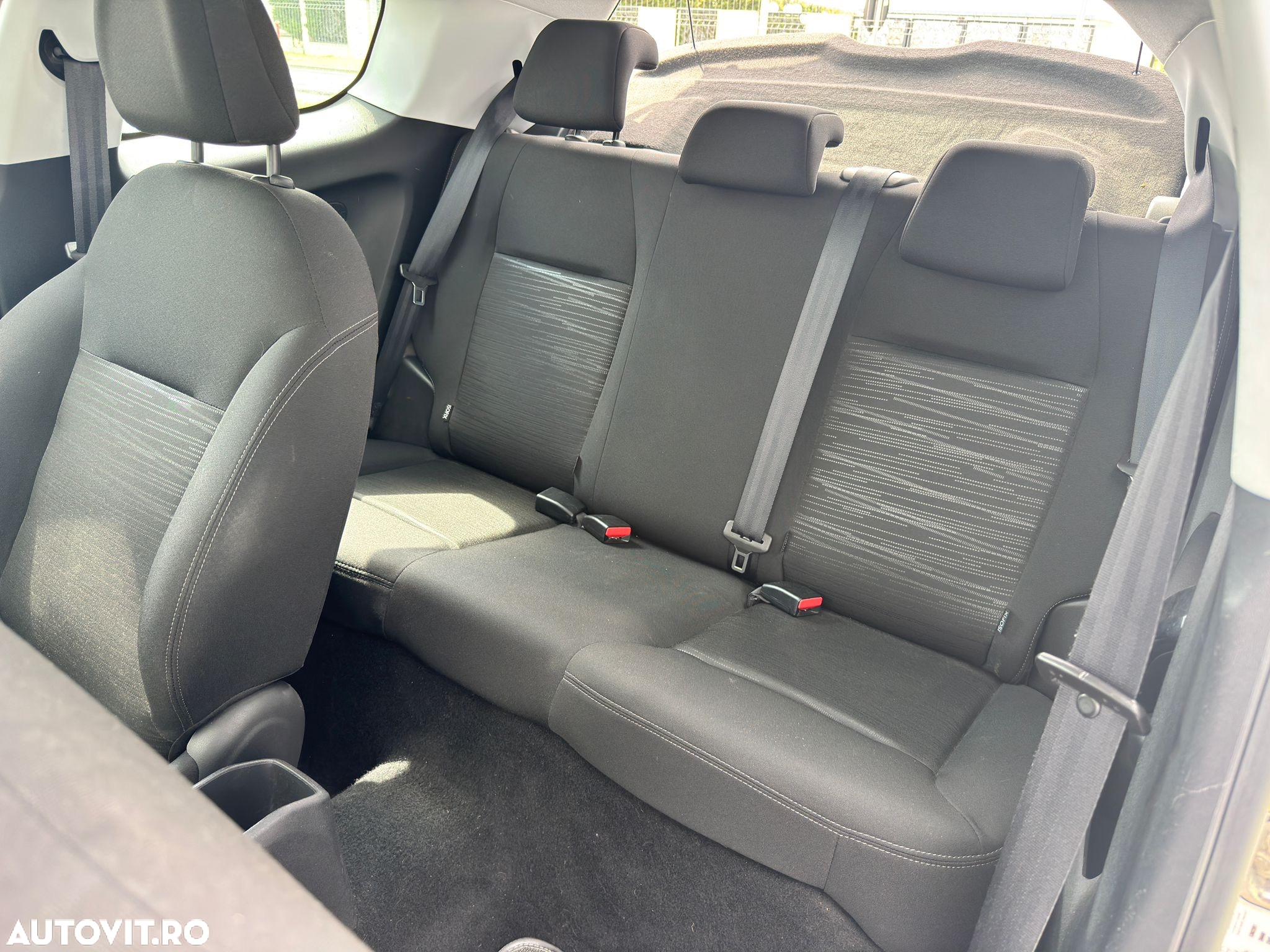 Peugeot 208 1.0 L PureTech Access - 8