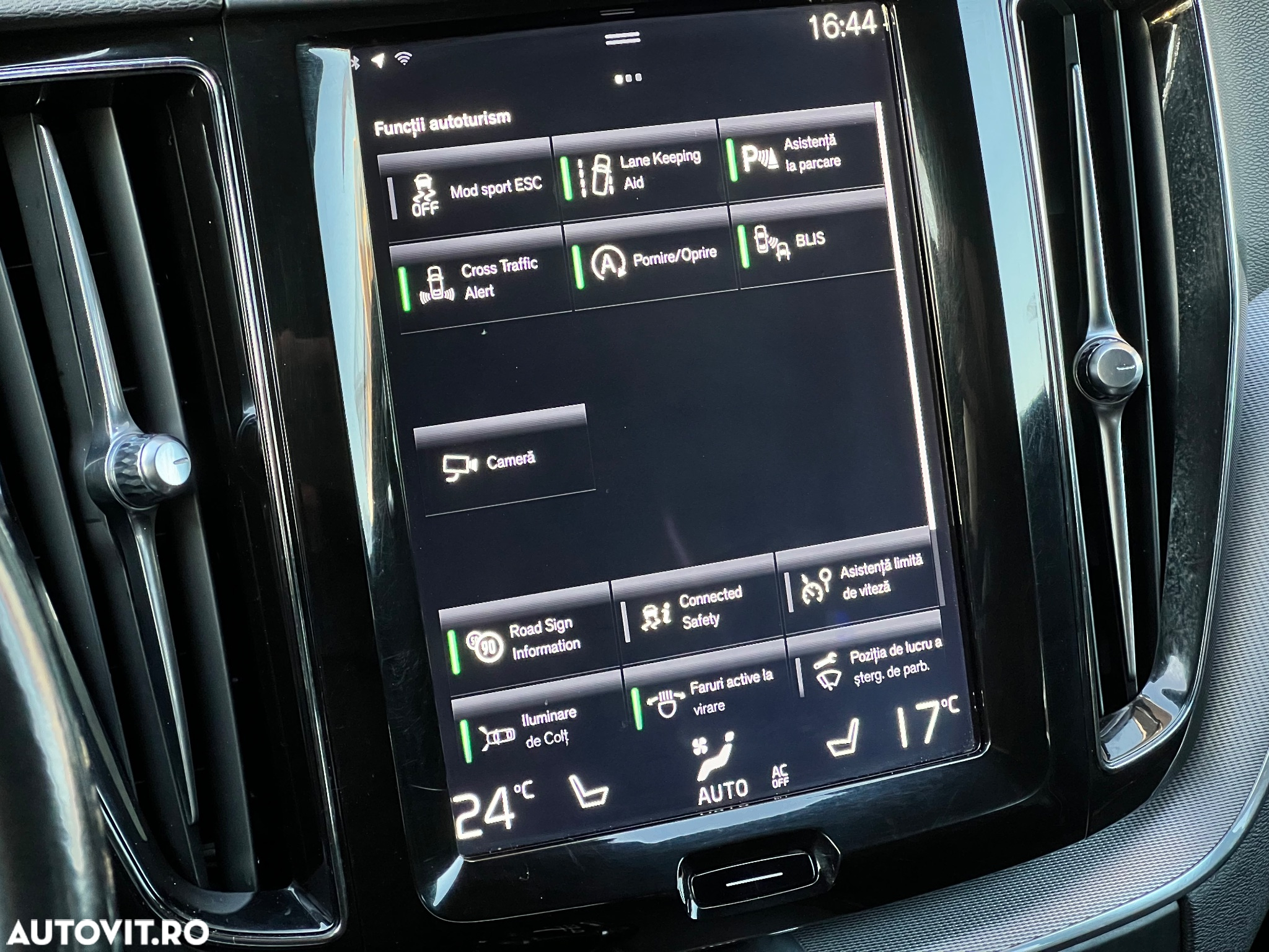 Volvo XC 60 D4 AWD Geartronic RDesign - 25