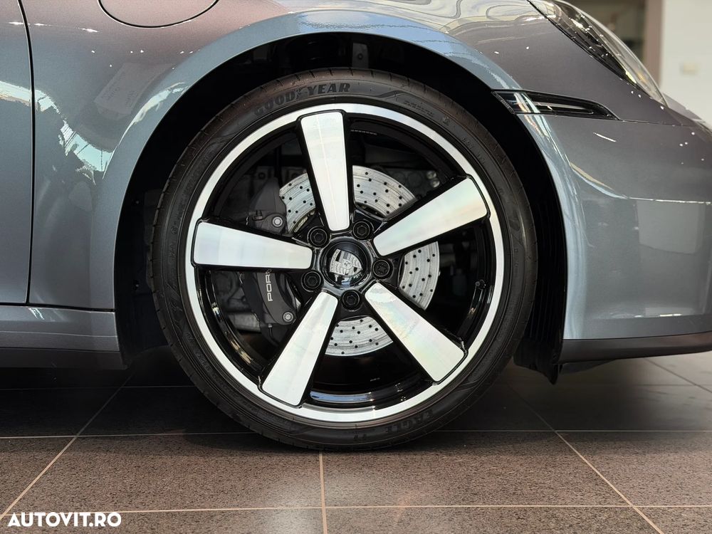Porsche 911 Carrera PDK - 29