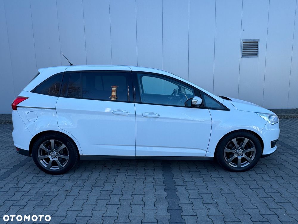Ford Grand C-MAX - 9