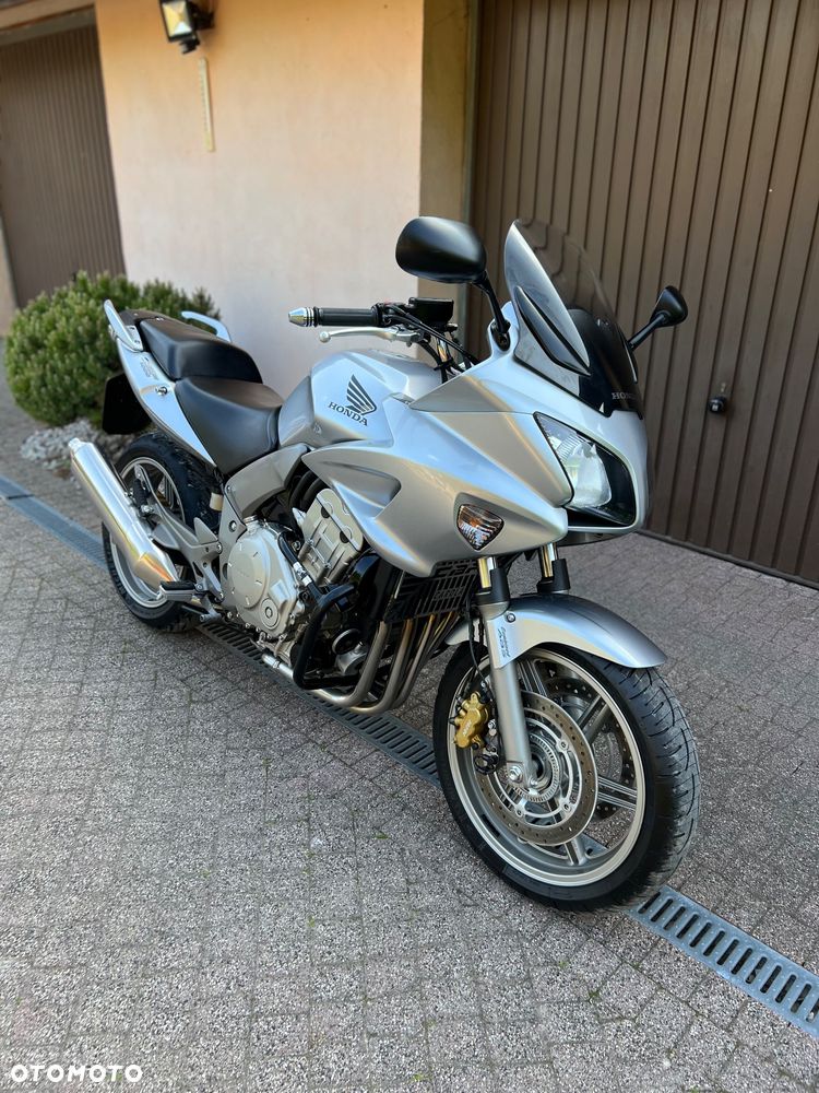 Honda CBF - 1