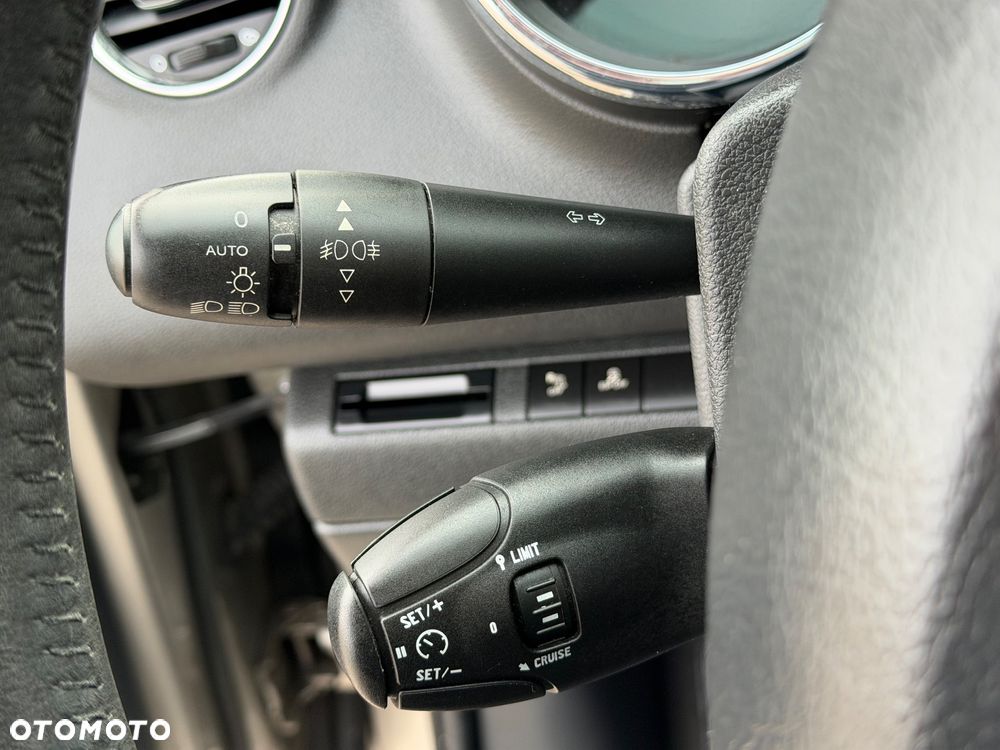 Peugeot 3008 HDi 115 Allure - 19