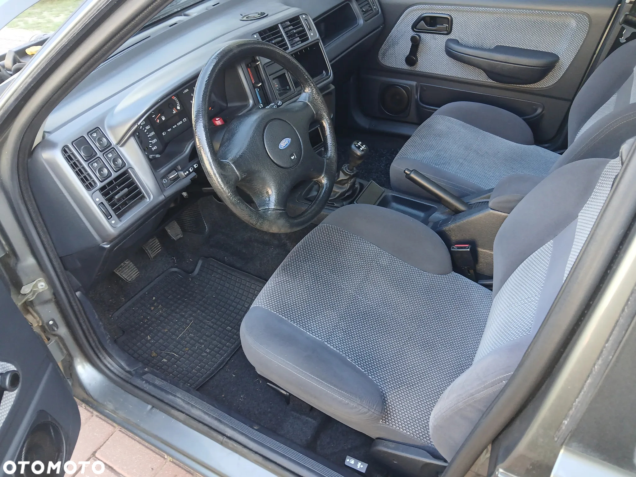 Ford Sierra - 11