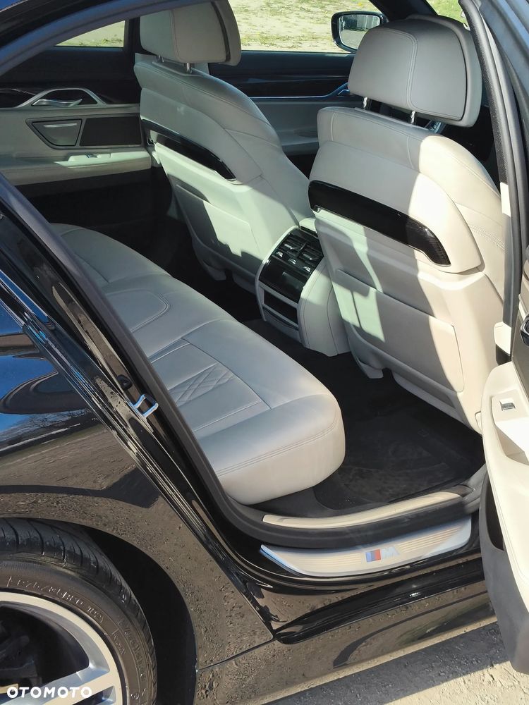 BMW Seria 7 730d xDrive - 23