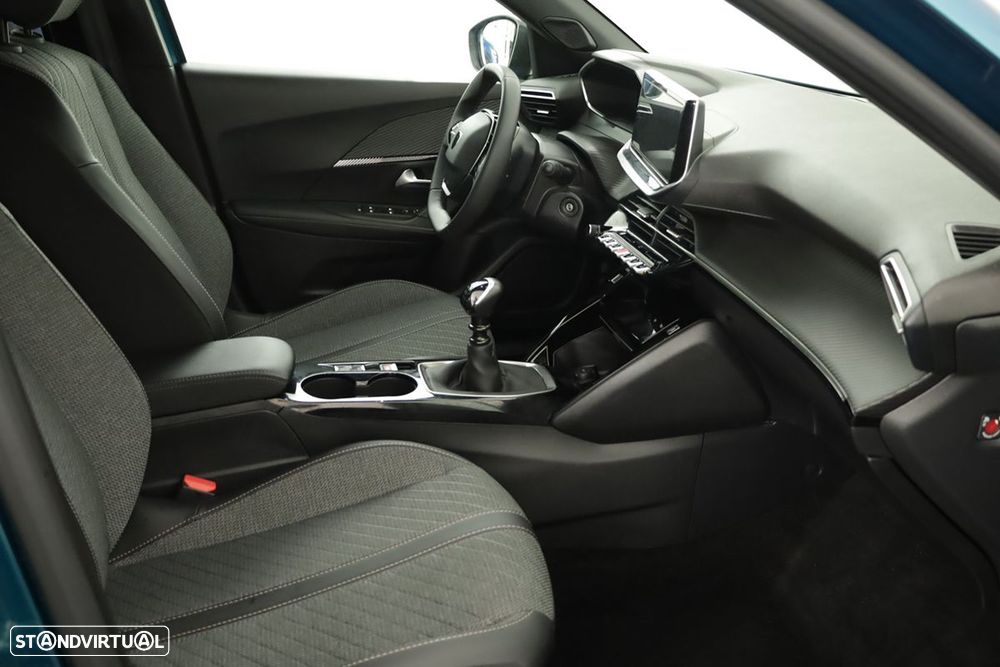 Peugeot 2008 1.2 Allure - 22