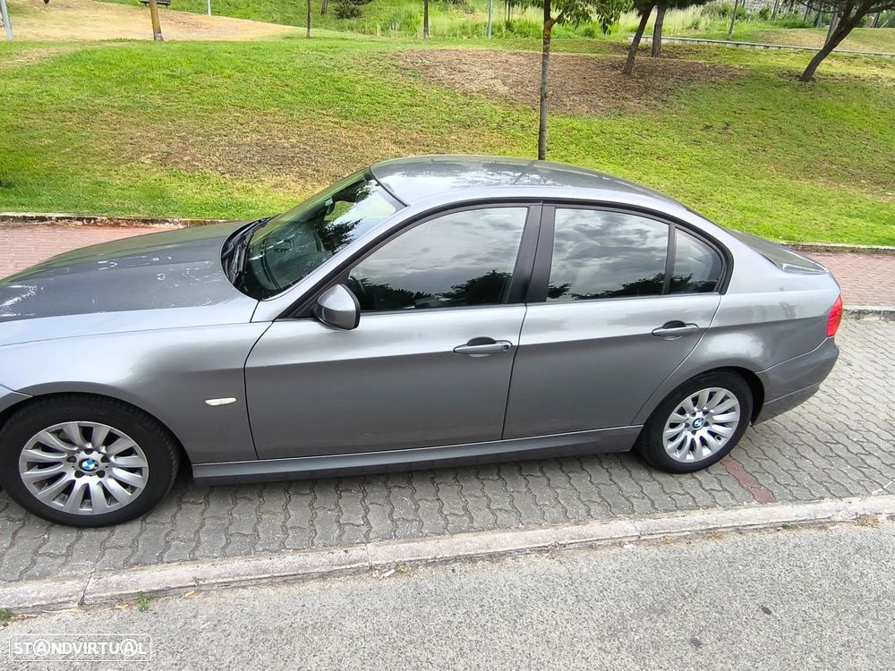 BMW 318 d LifeStyle - 1
