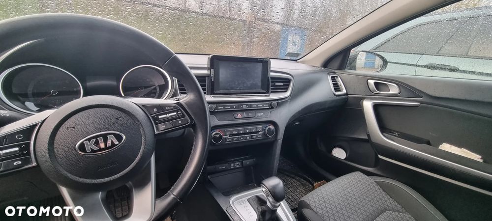 Kia Ceed - 6