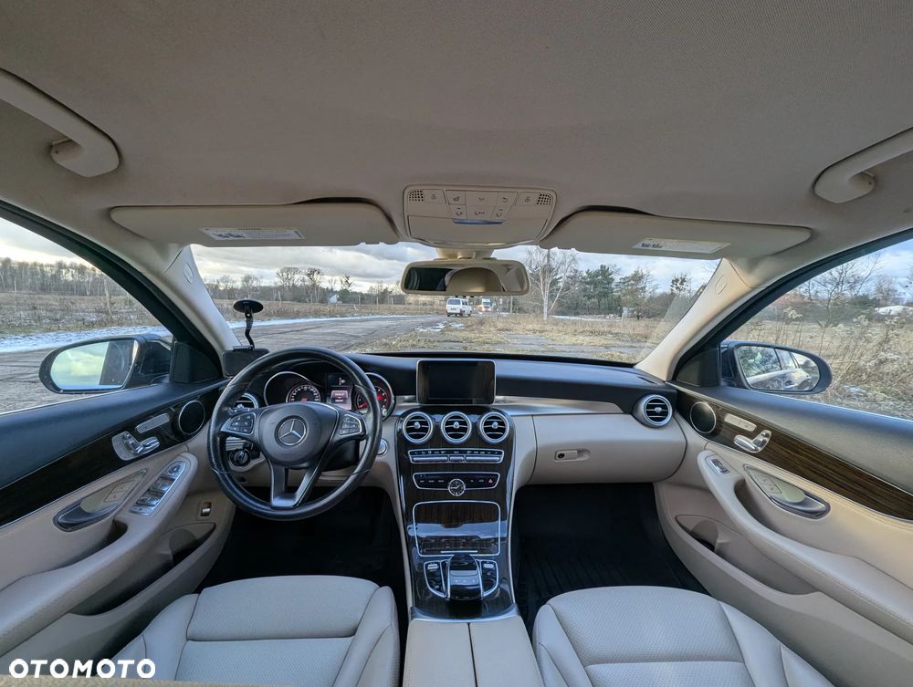 Mercedes-Benz Klasa C 300 7G-TRONIC - 17