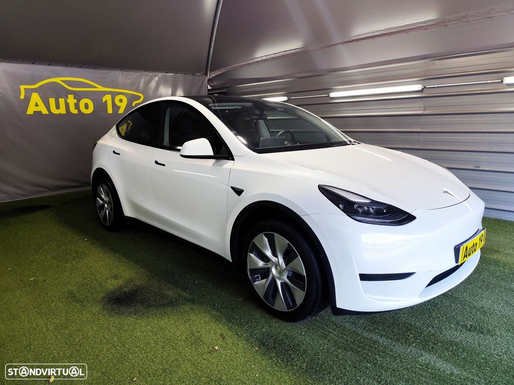 Tesla Model Y RWD - 3