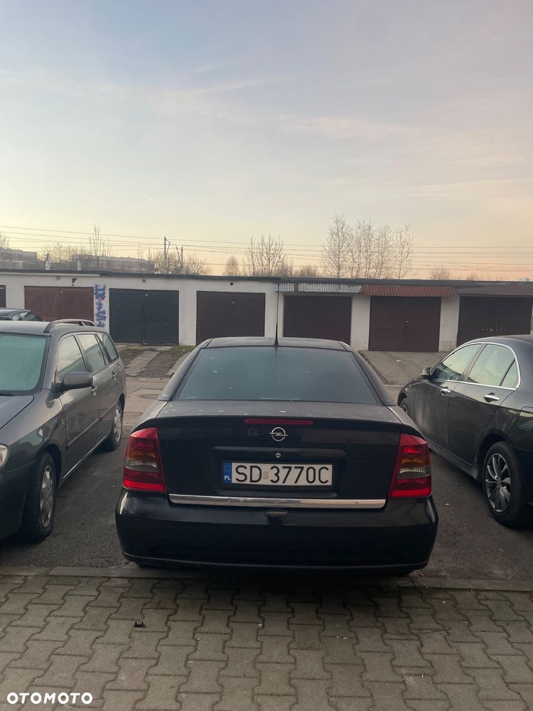 Opel Astra - 4