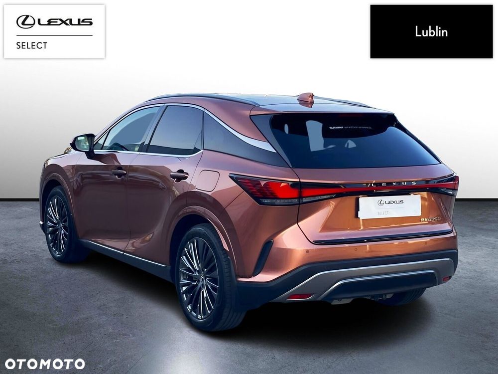 Lexus RX 450h+ Omotenashi - 3
