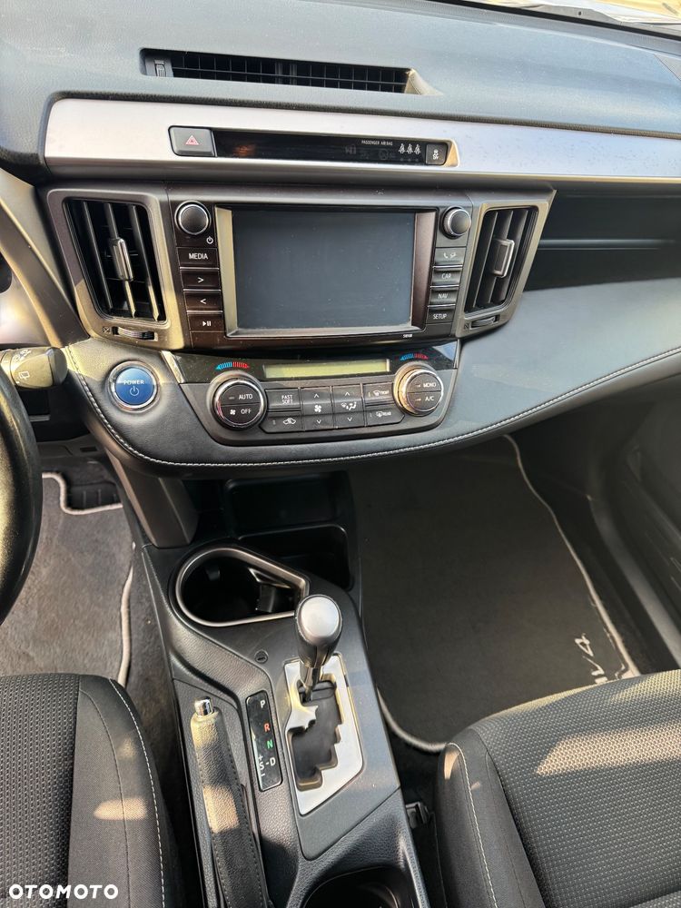 Toyota RAV4 Hybrid Premium 4x2 - 12