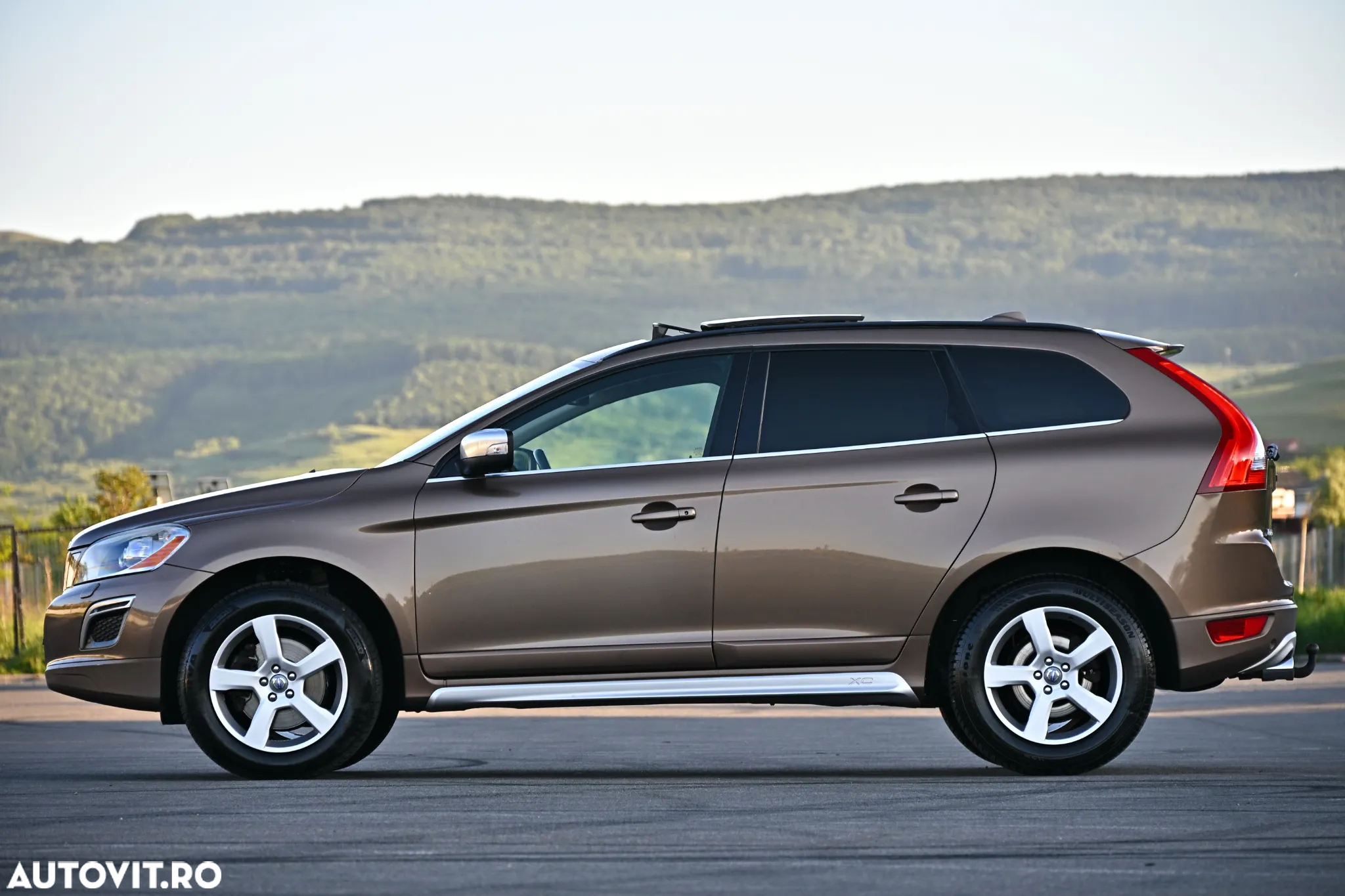 Volvo XC 60 D5 AWD Aut. RDesign - 5