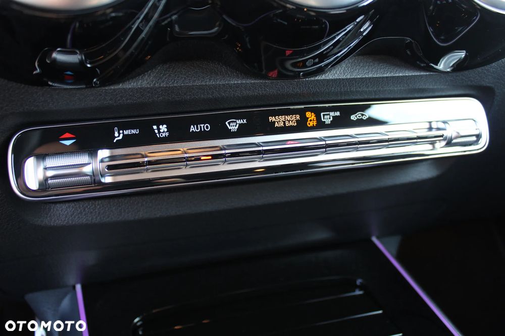 Mercedes-Benz GLB 220 d 4-Matic AMG Line 8G-DCT - 32