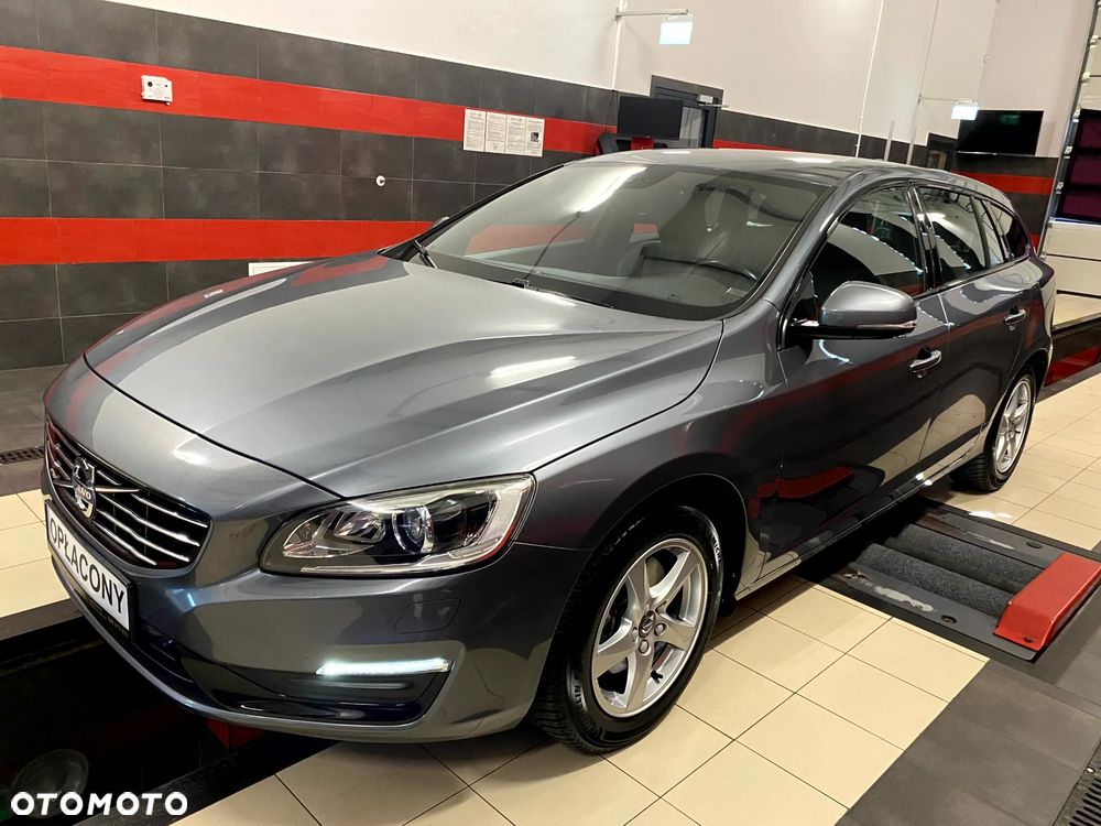 Volvo V60 D2 Summum - 8