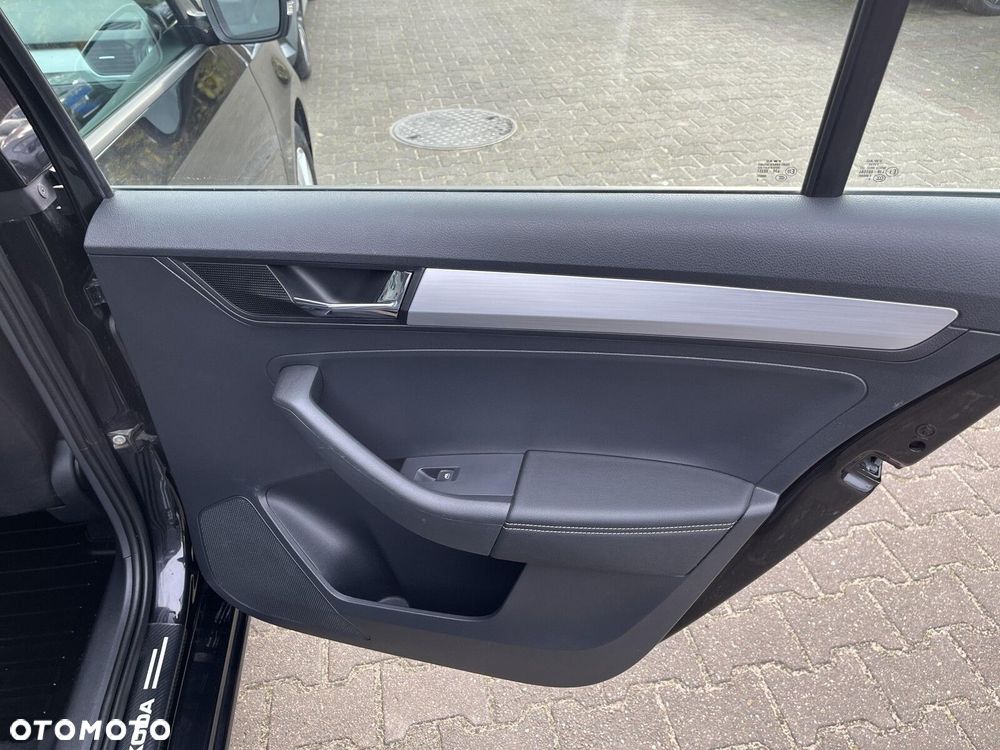 Skoda RAPID 1.0 TSI Ambition - 12