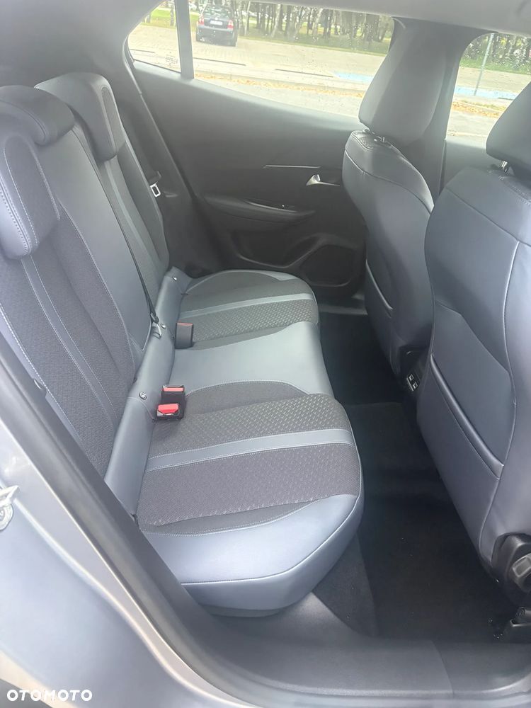 Peugeot 2008 PureTech 130 EAT8 Allure - 9