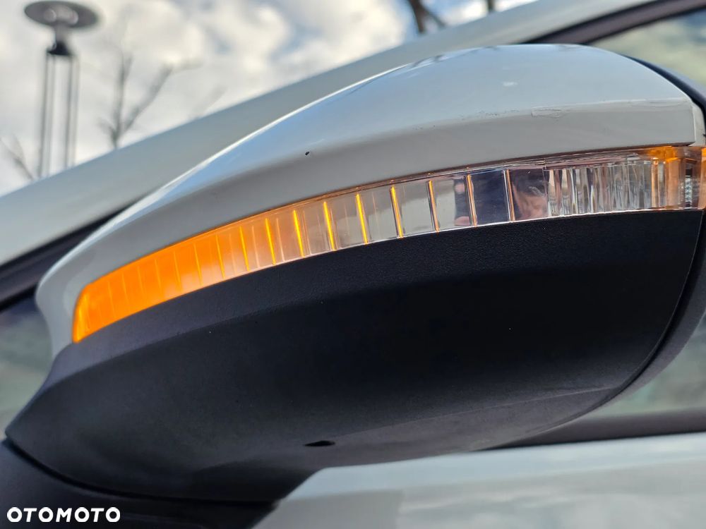 Volkswagen Golf 2.0 TDI Life - 14