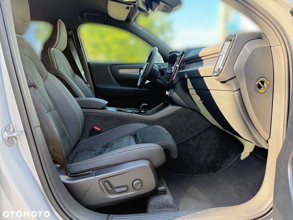 Volvo XC 40 - 26