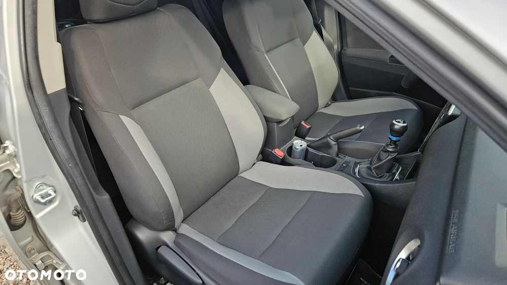 Toyota Auris 1.6 Comfort - 9