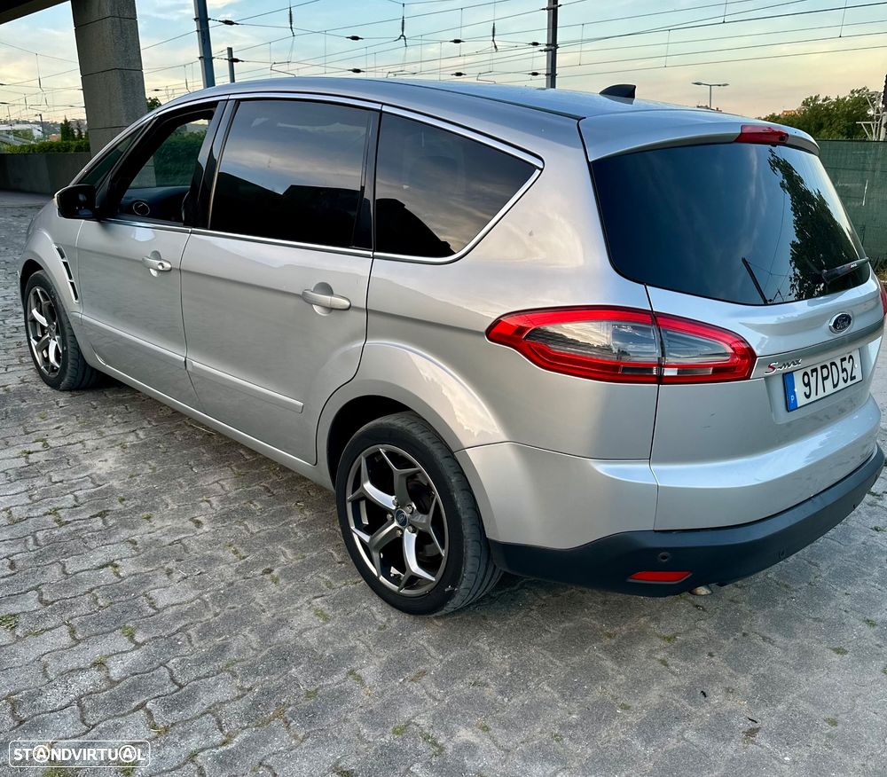Ford S-Max - 21
