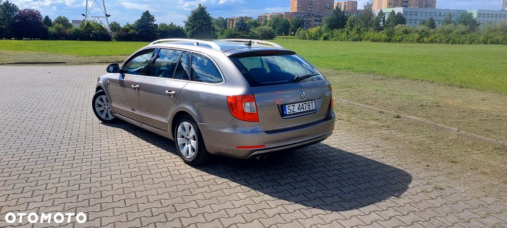Skoda Superb 1.6 TDI Comfort / Active Greenline - 2