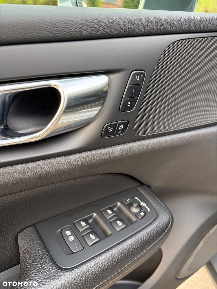 Volvo V60 D3 Inscription - 16