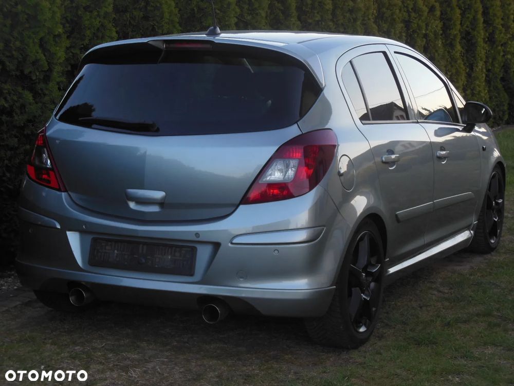 Opel Corsa 1.6 Turbo GSi - 9
