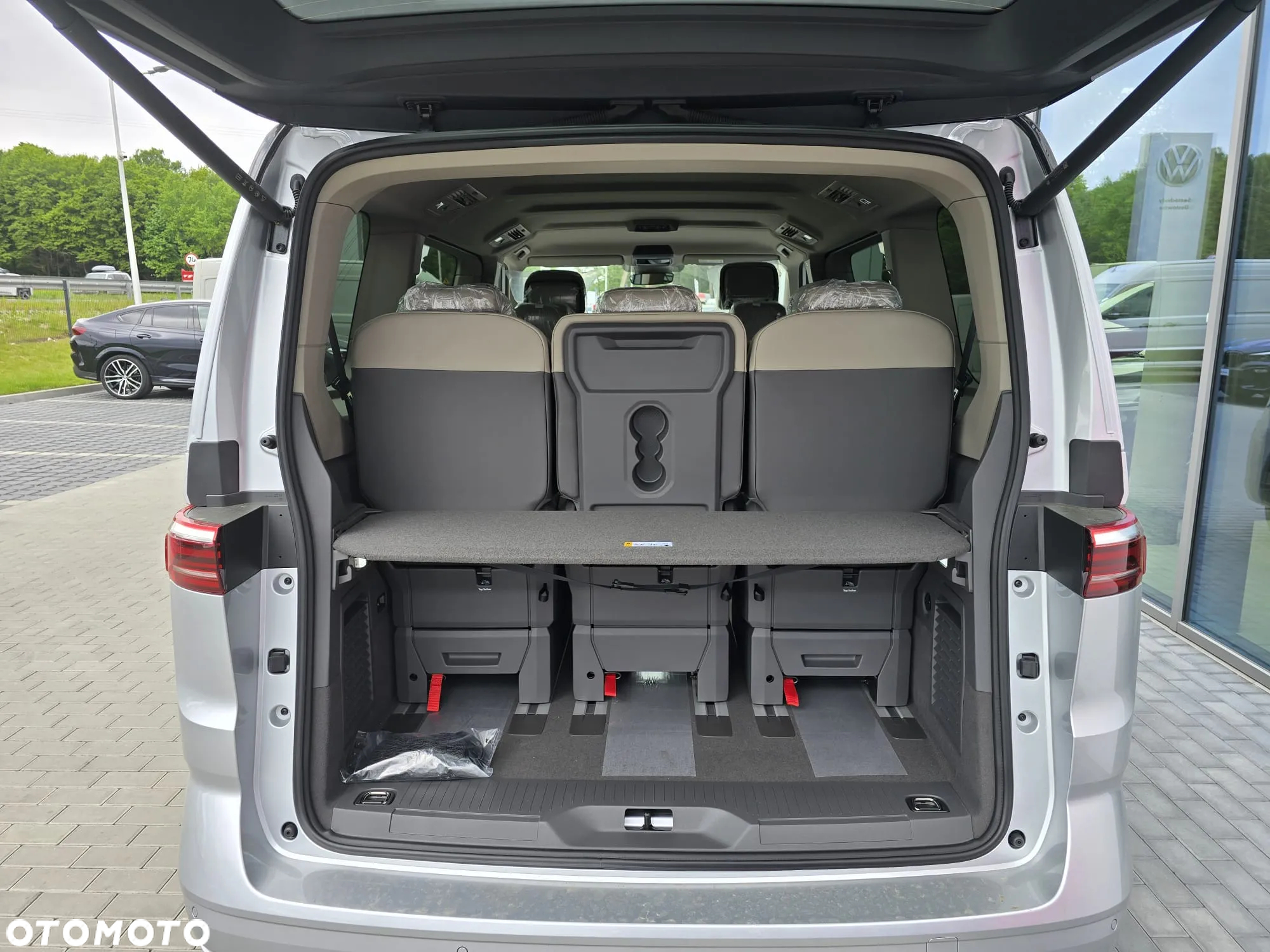 Volkswagen Multivan 2.0 TSI L1 Edition DSG - 13