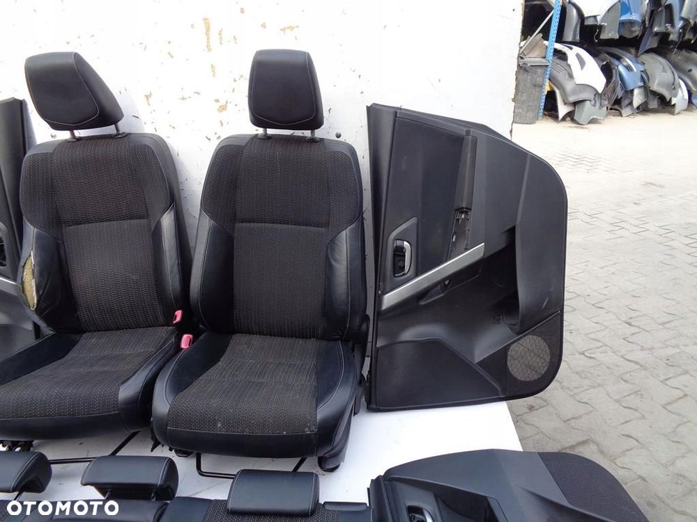 FOTELE SIEDZENIA GRZANE WENTYLOW AURIS 2 II KOMBI - 4
