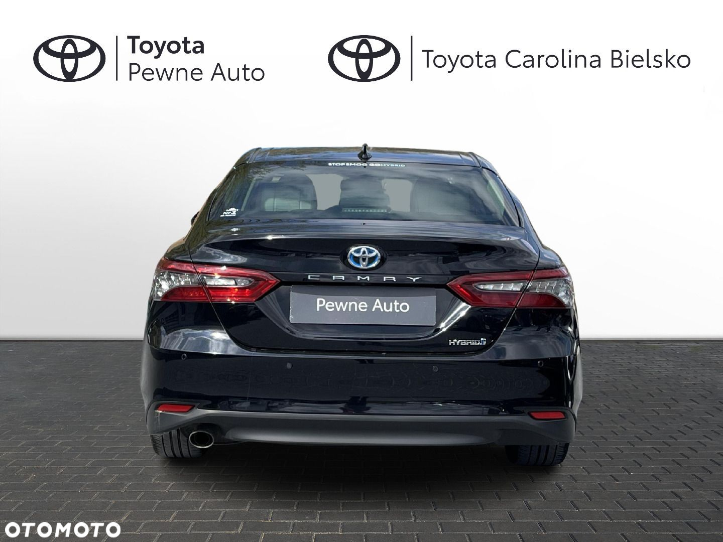 Toyota Camry - 4