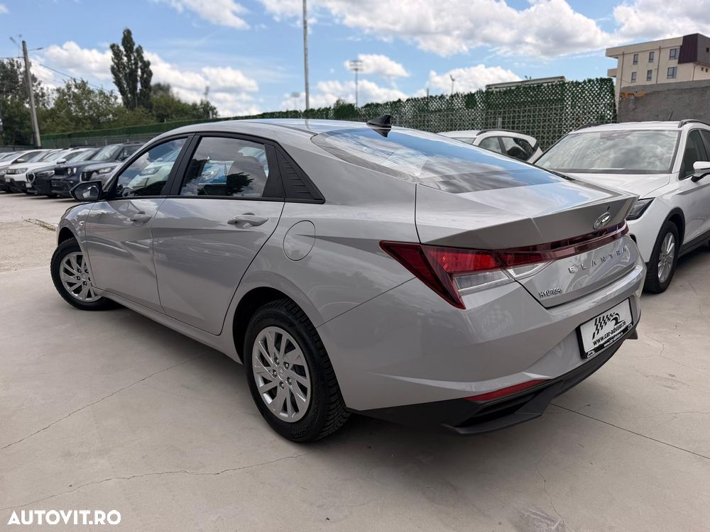 Hyundai Elantra 1.6 l 123 CP 6MT Comfort - 9