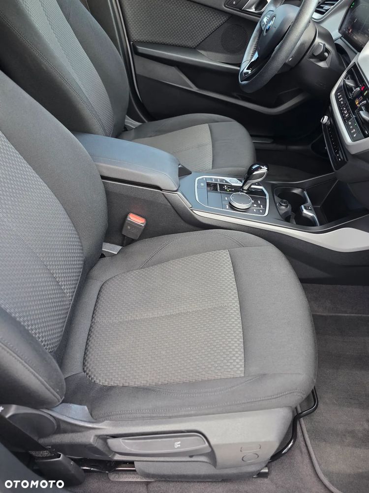 BMW Seria 1 116d Sport Line - 33