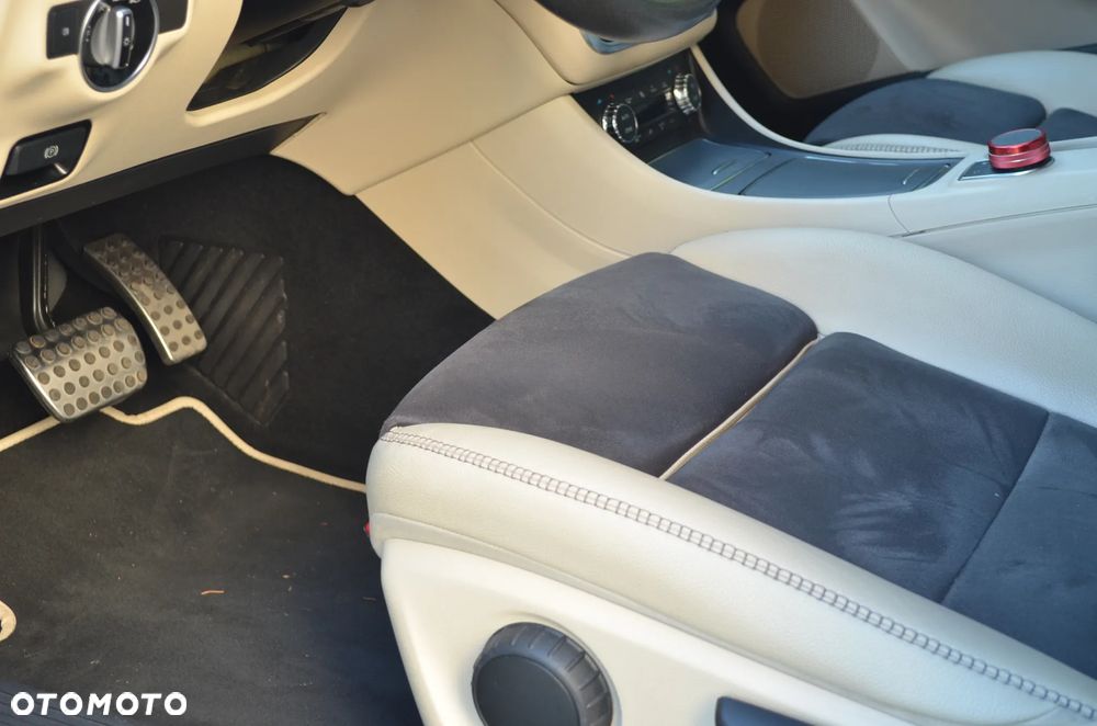 Mercedes-Benz GLA 200 d 7G-DCT AMG Line - 7