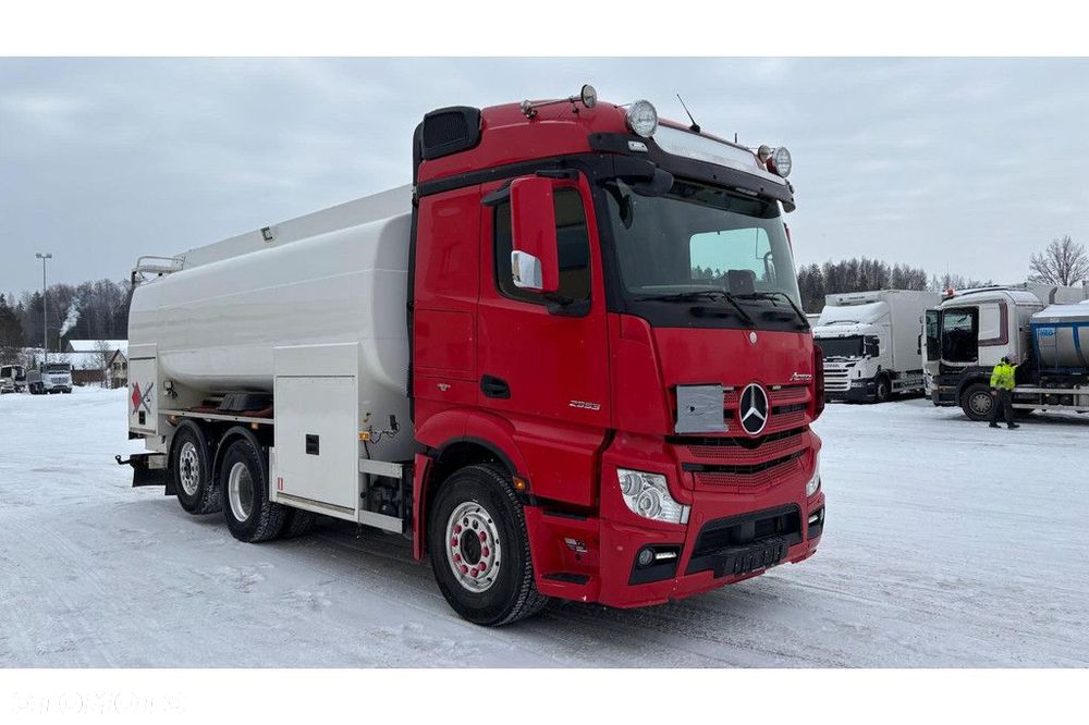 Mercedes-Benz Actros 2553 6x2*4 RETARDER + 18.800 LITERS + ADR - 4