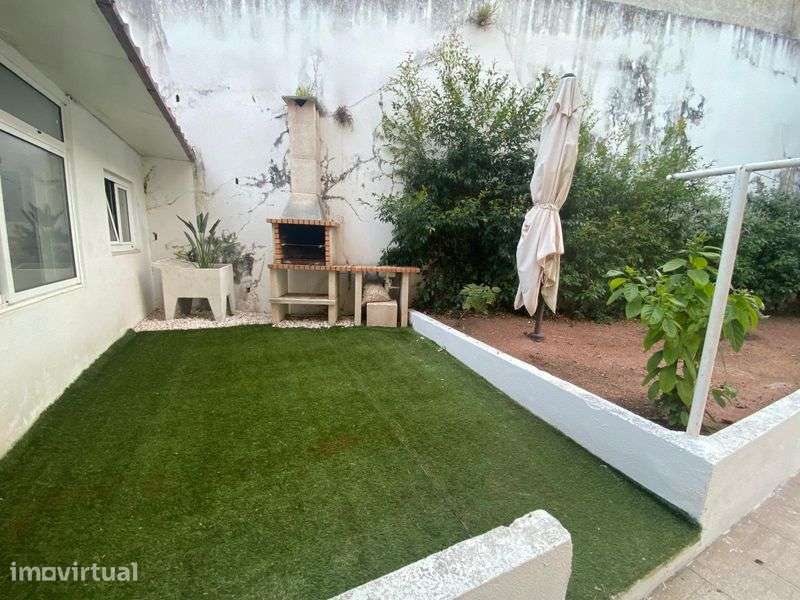 T3 + 1 com terraço privativo nos Olivais - Grande imagem: 2/8