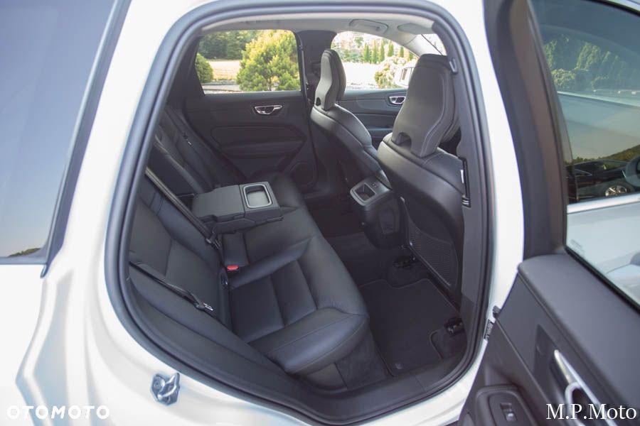 Volvo XC 60 - 35