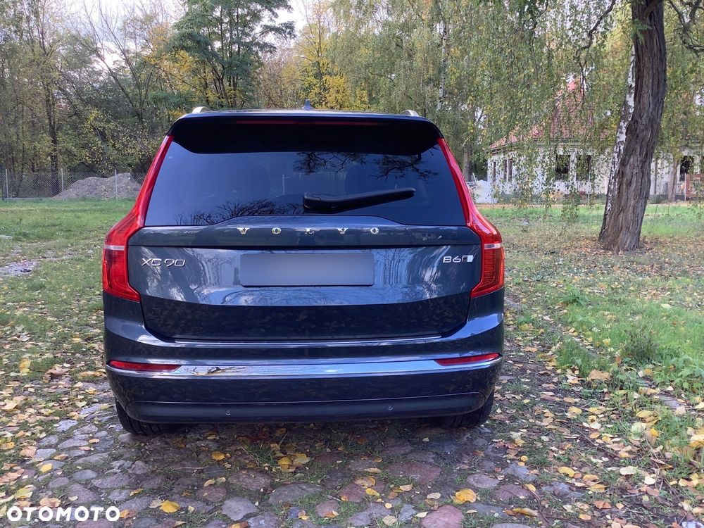 Volvo XC 90 - 9