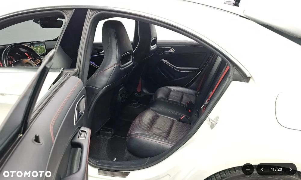 Mercedes-Benz CLA AMG 45 4Matic 7G-DCT - 14