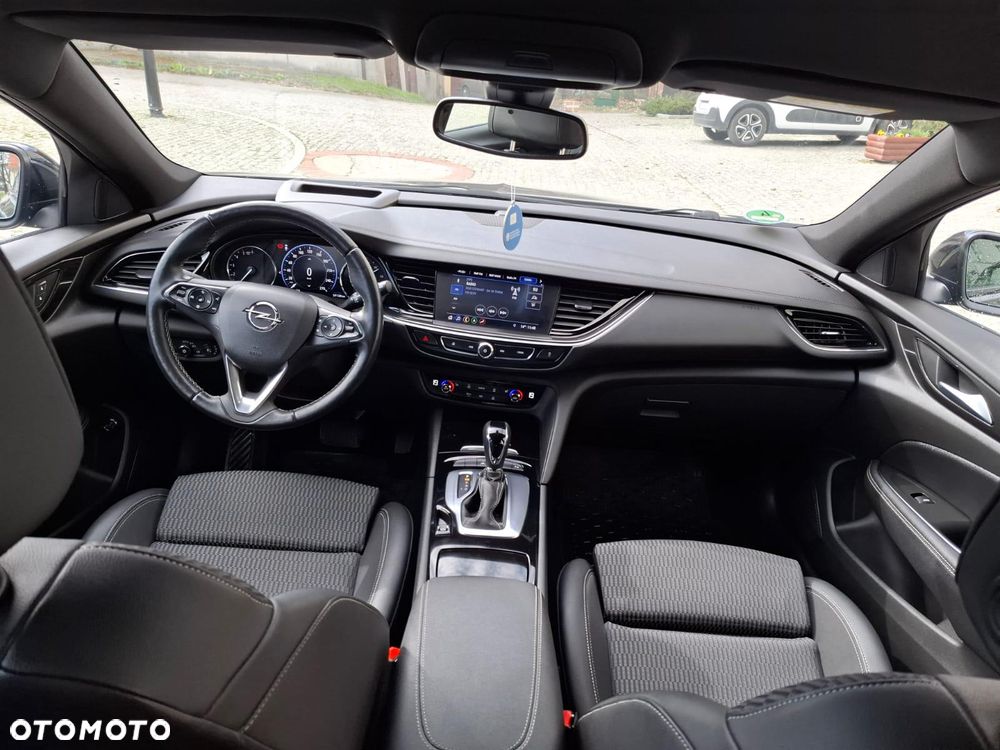 Opel Insignia - 23
