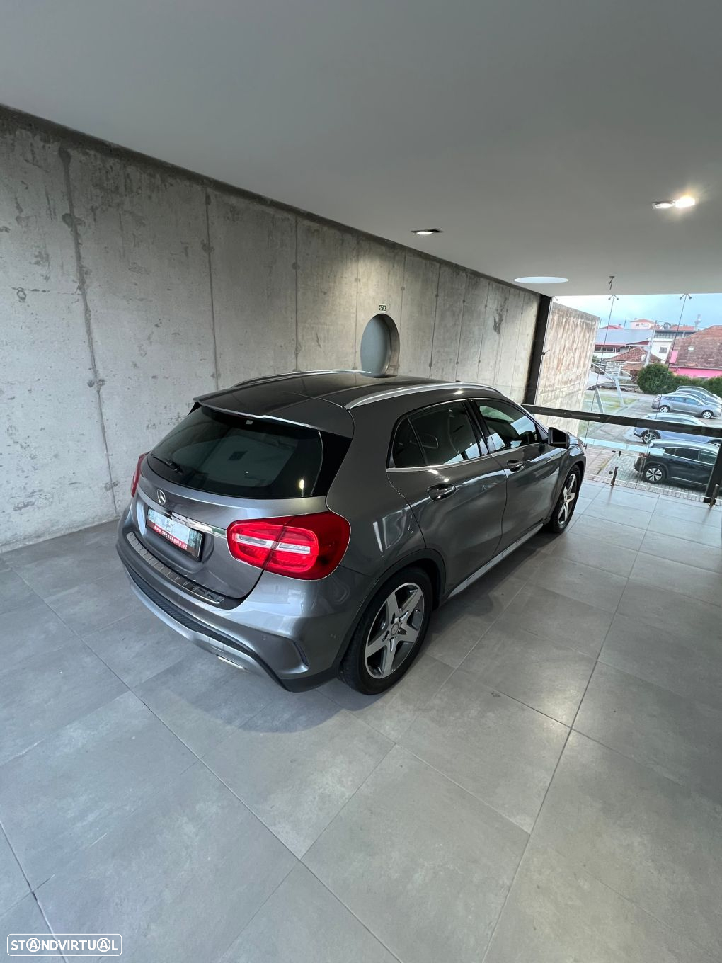 Mercedes-Benz GLA 180 d AMG Line - 11
