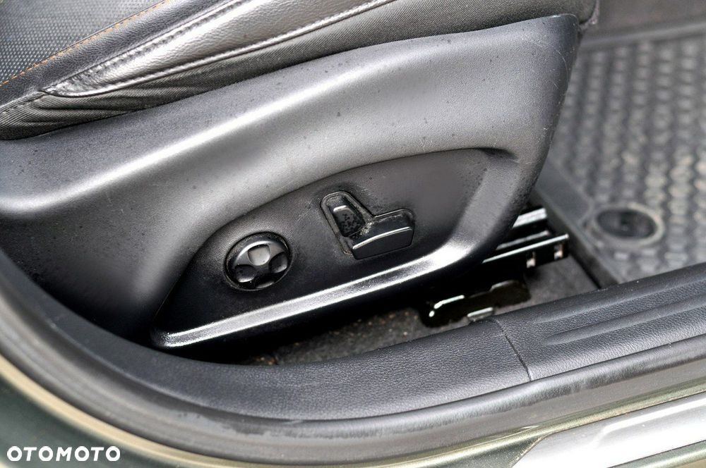 Jeep Compass 1.4 TMair Limited FWD S&S - 26