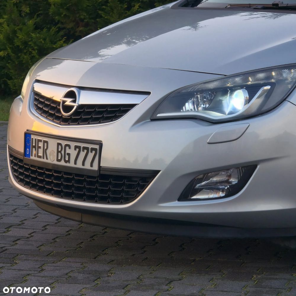 Opel Astra 1.7 CDTI DPF Cosmo - 6